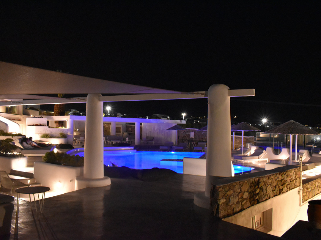 里欧马里斯酒店主图