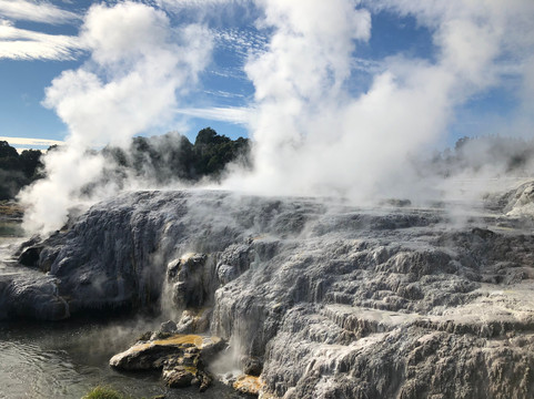 Ready 2 Roll Shuttles-罗托鲁瓦必去景点