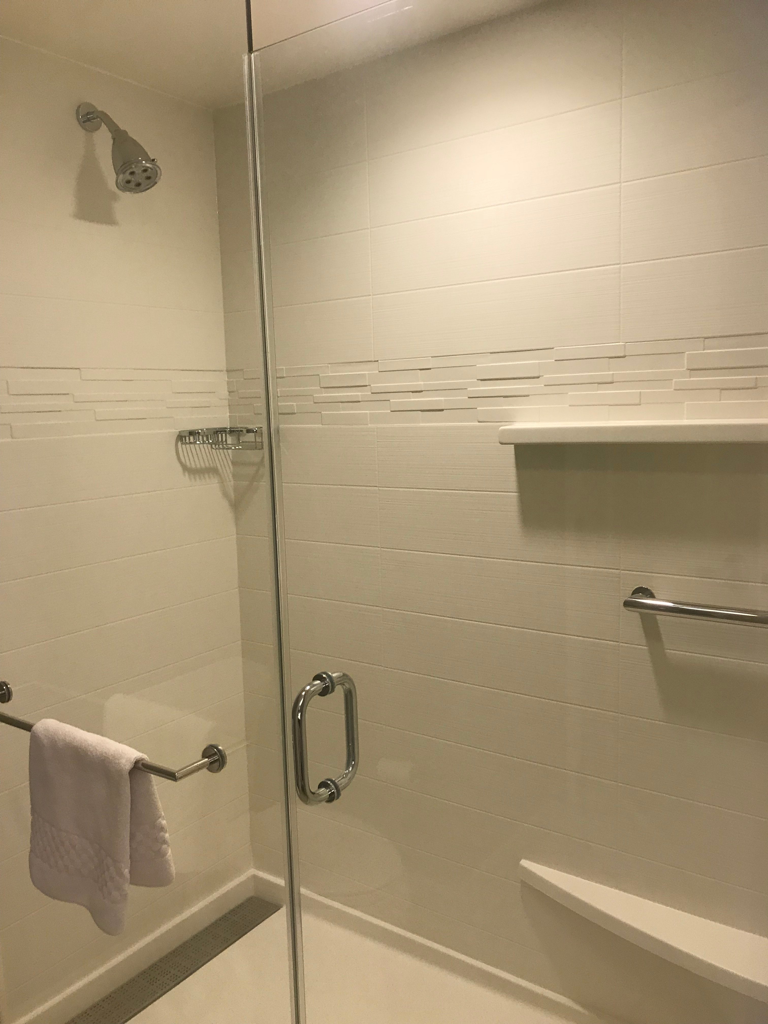 Residence Inn Milwaukee West-浴室