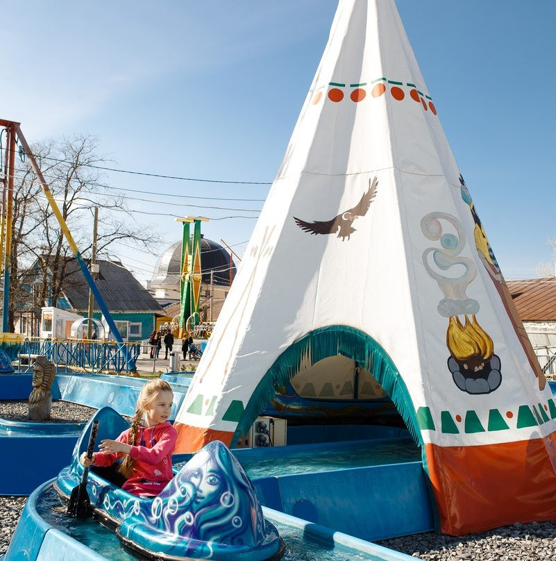 Poteshny Dvor Amusement Park景点图片