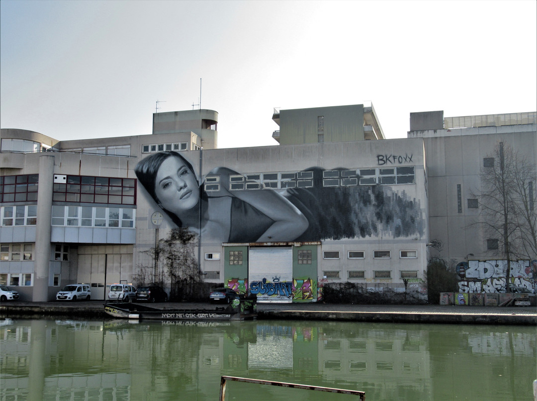 庞坦旅游景点-Fresque Marion Cotillard