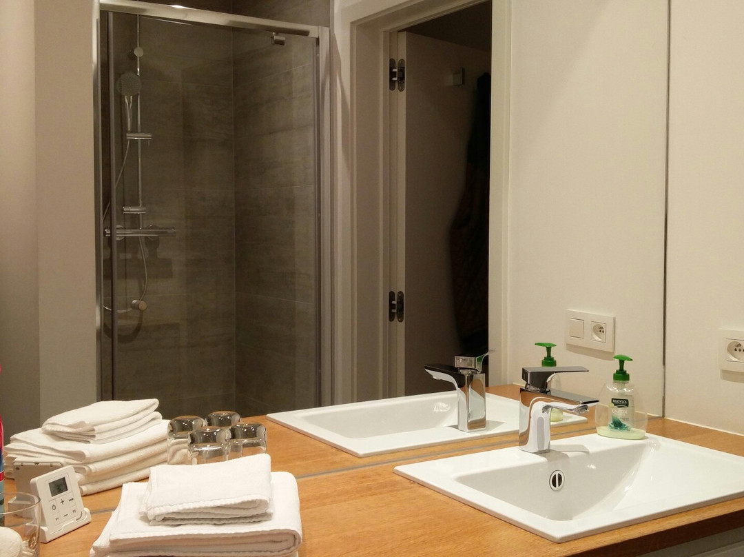 Red & Breakfast主图