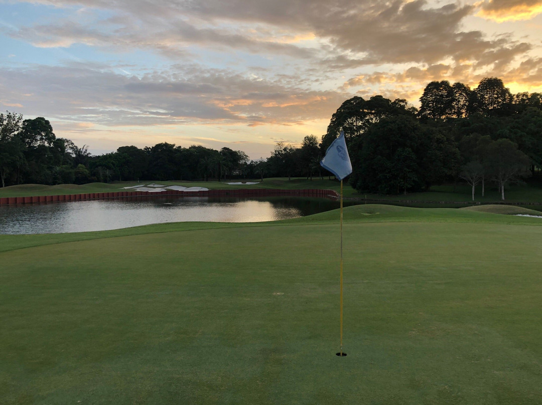 Staffield's Golf Course-Mantin必去景点