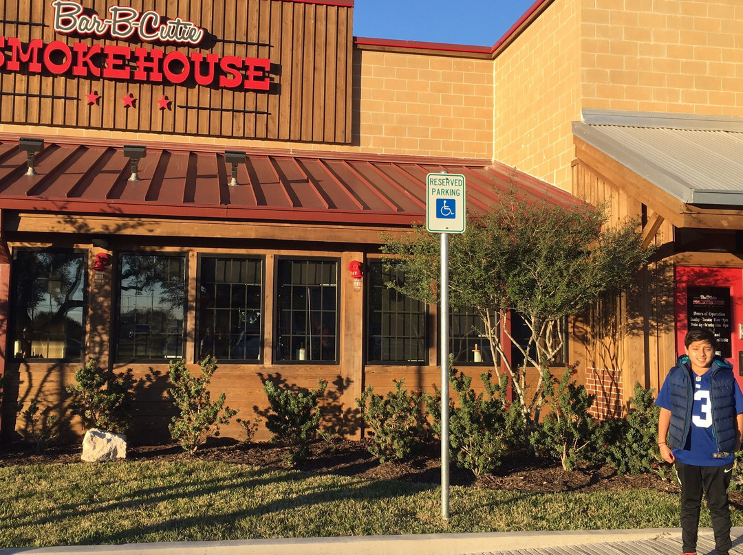 法尔餐馆和美食-Bar-B-Cutie SmokeHouse