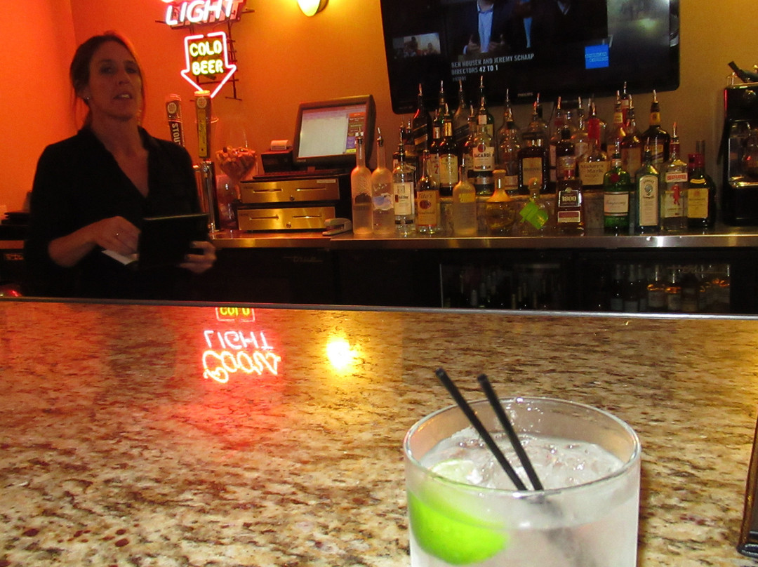 The Oaks Hotel & Suites主图