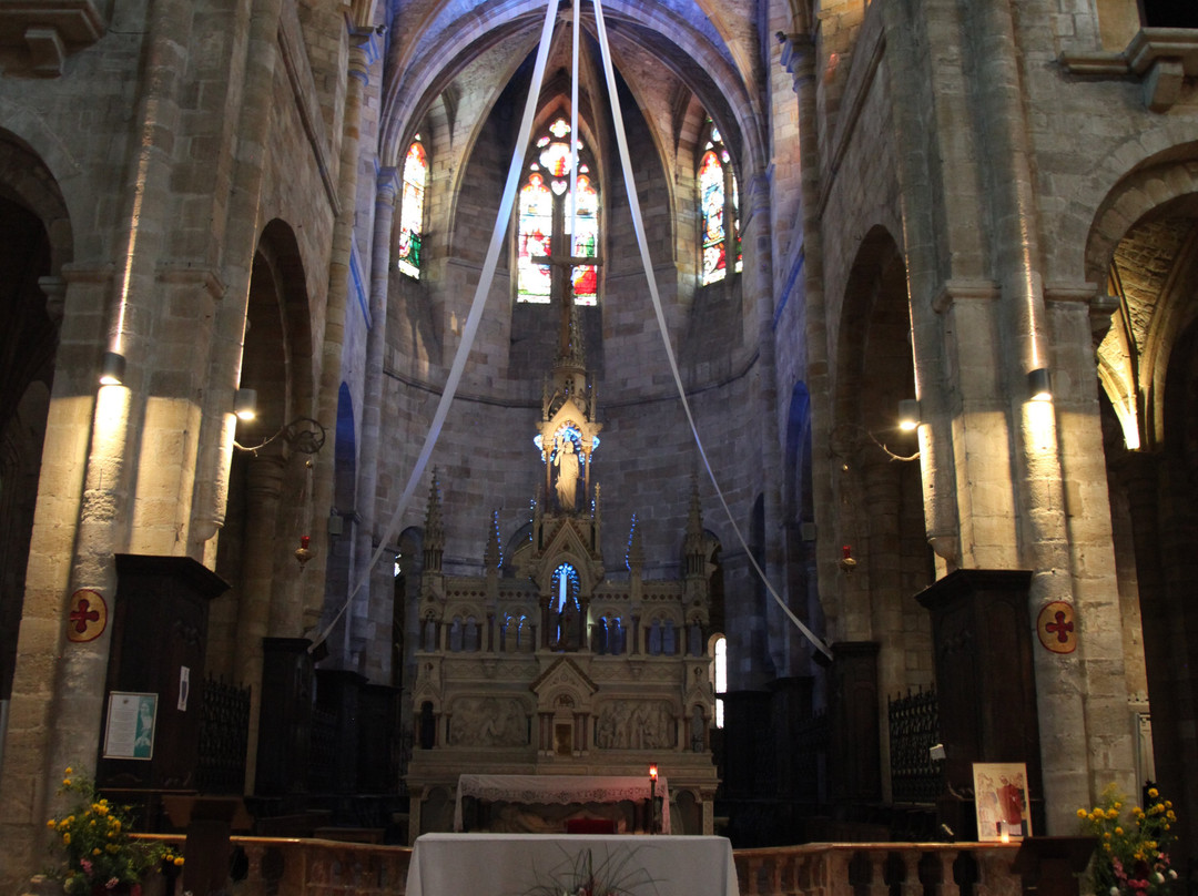 Eglise Saint Sauveur-Figeac必去景点