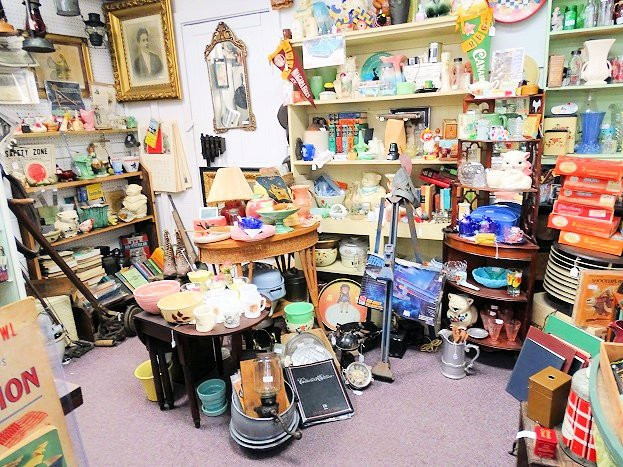 Crossroads Antique Mall-好时镇必去景点