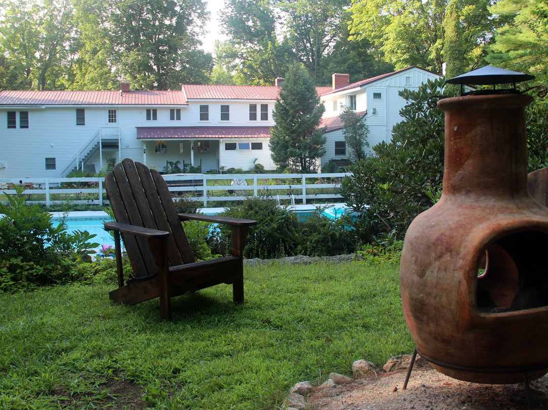 The Buttonwood Inn on Mount Surprise主图