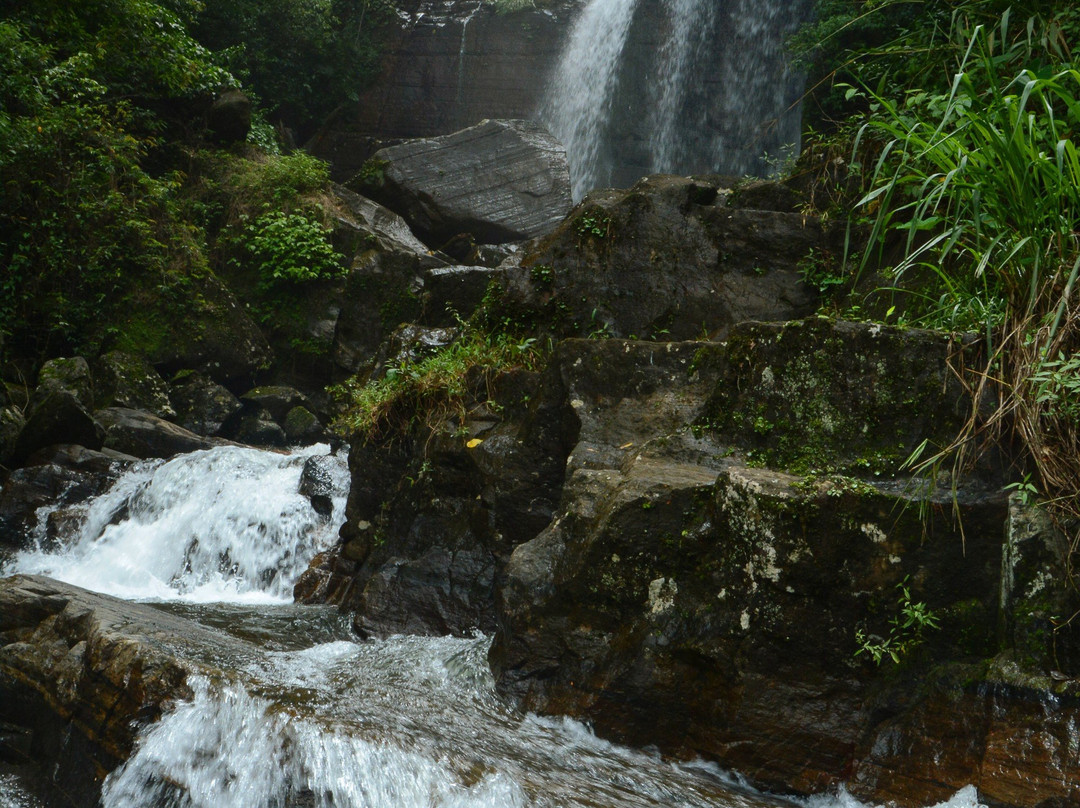 Devathura Falls景点图片