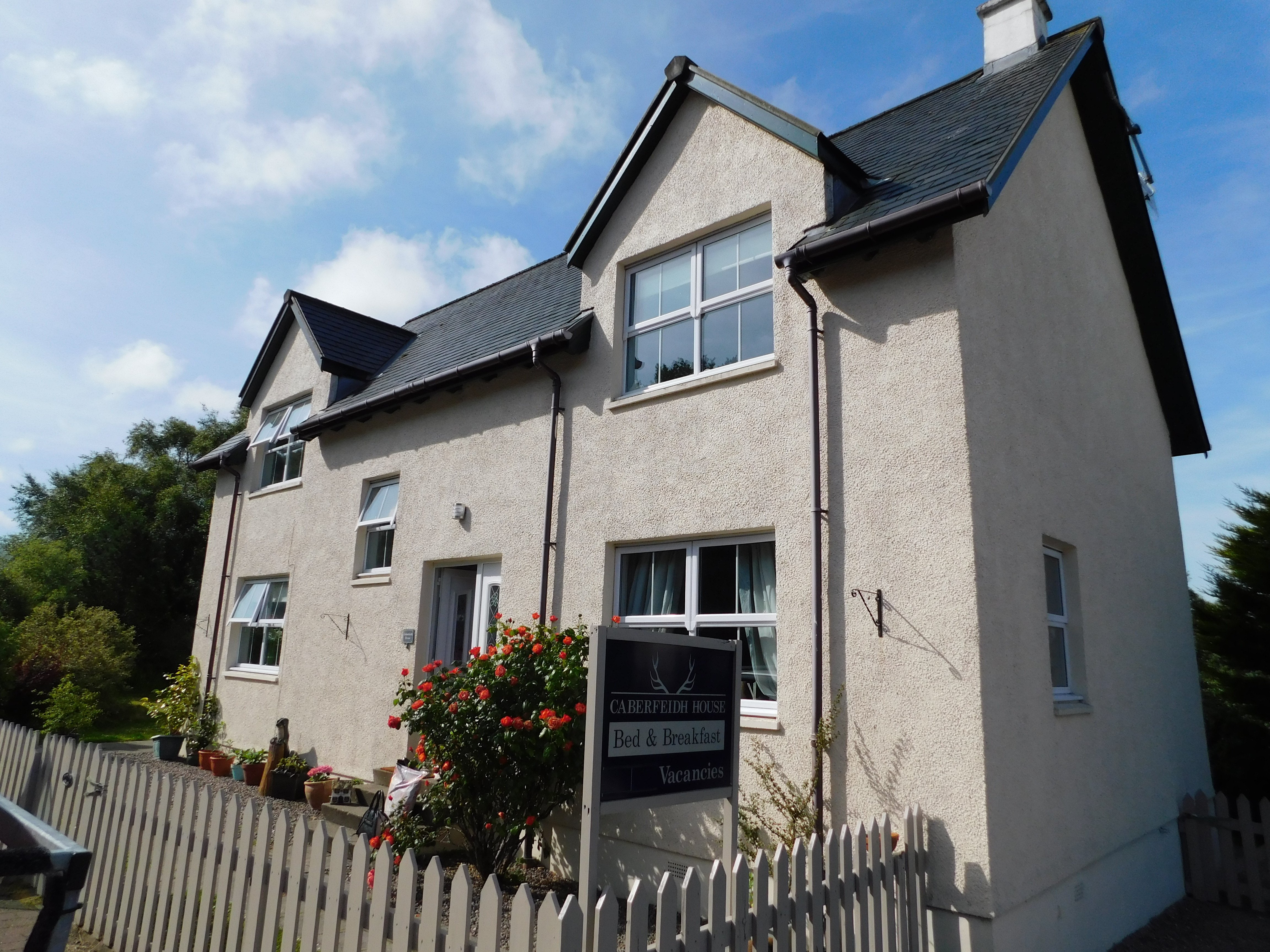 Caberfeidh House-官方