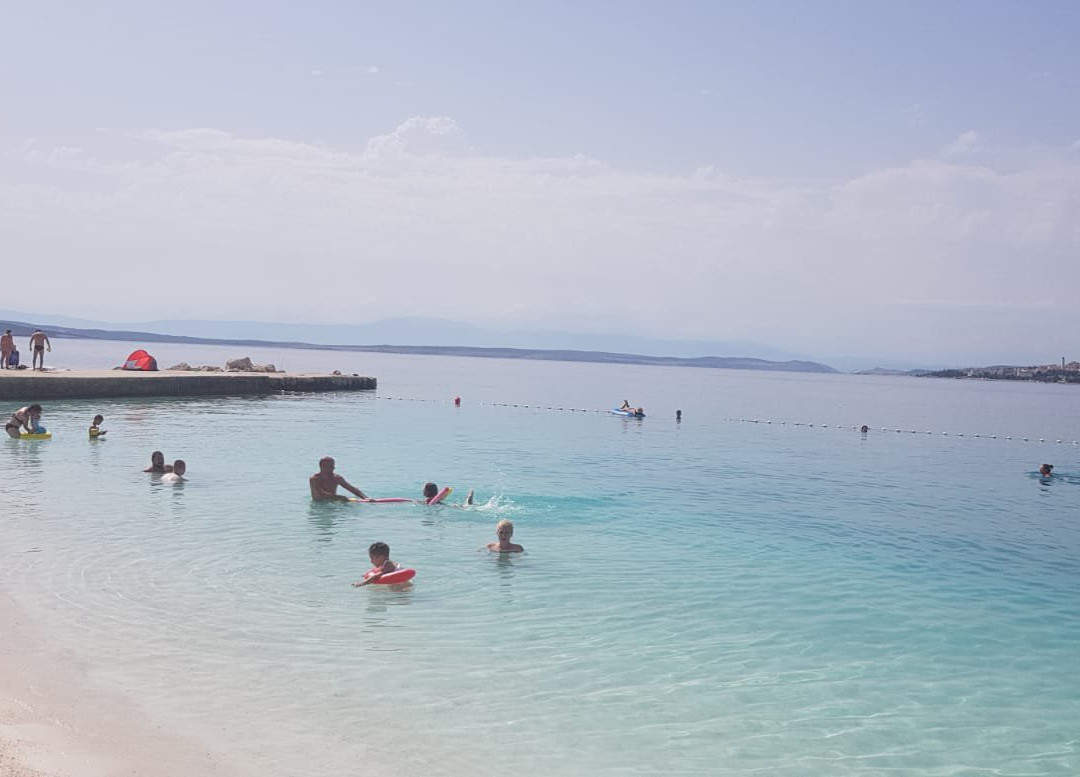 Beach Poli Mora景点图片