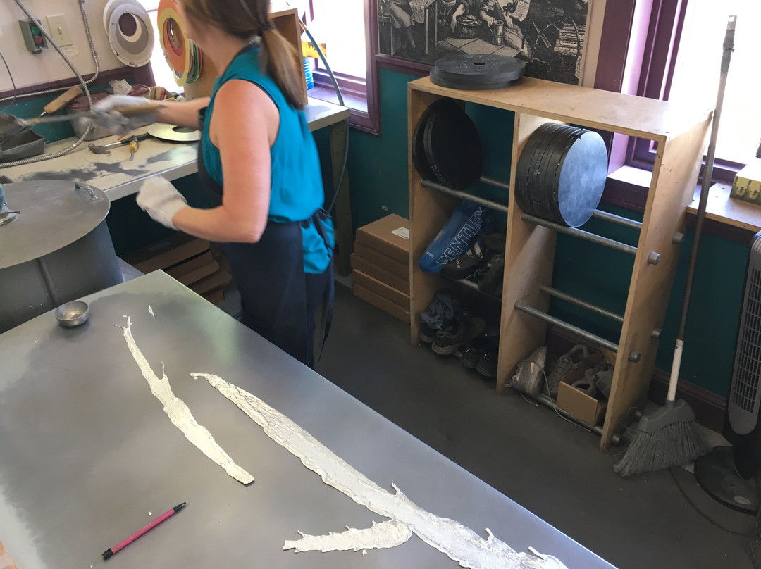 Amos Pewter-Mahone Bay必去景点