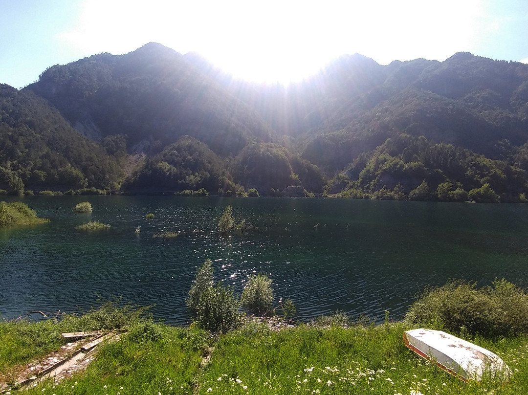 Lago di Redona景点图片