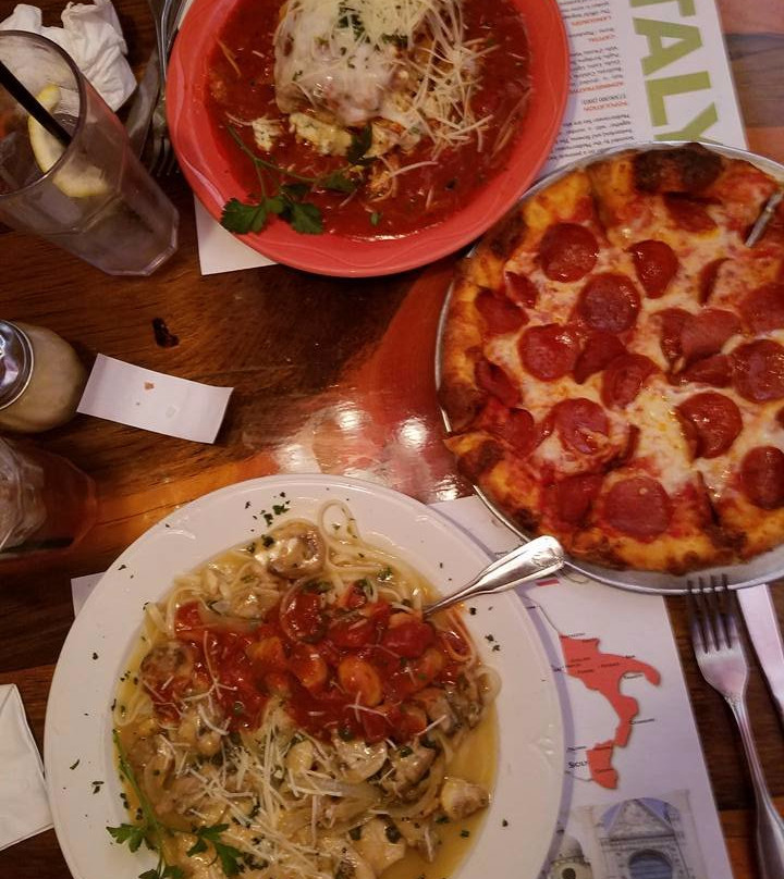 巴斯托餐馆和美食-DiNapoli's Firehouse Italian Eatery