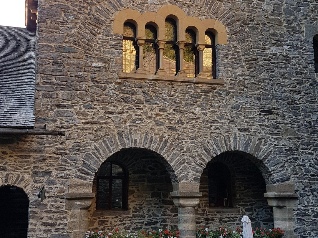 Burg Finstergrun景点图片