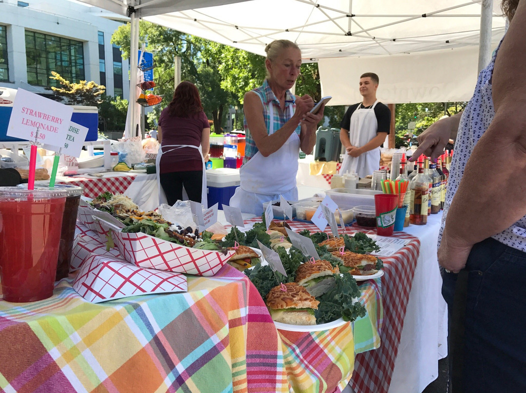 Salem Saturday Market-塞勒姆必去景点