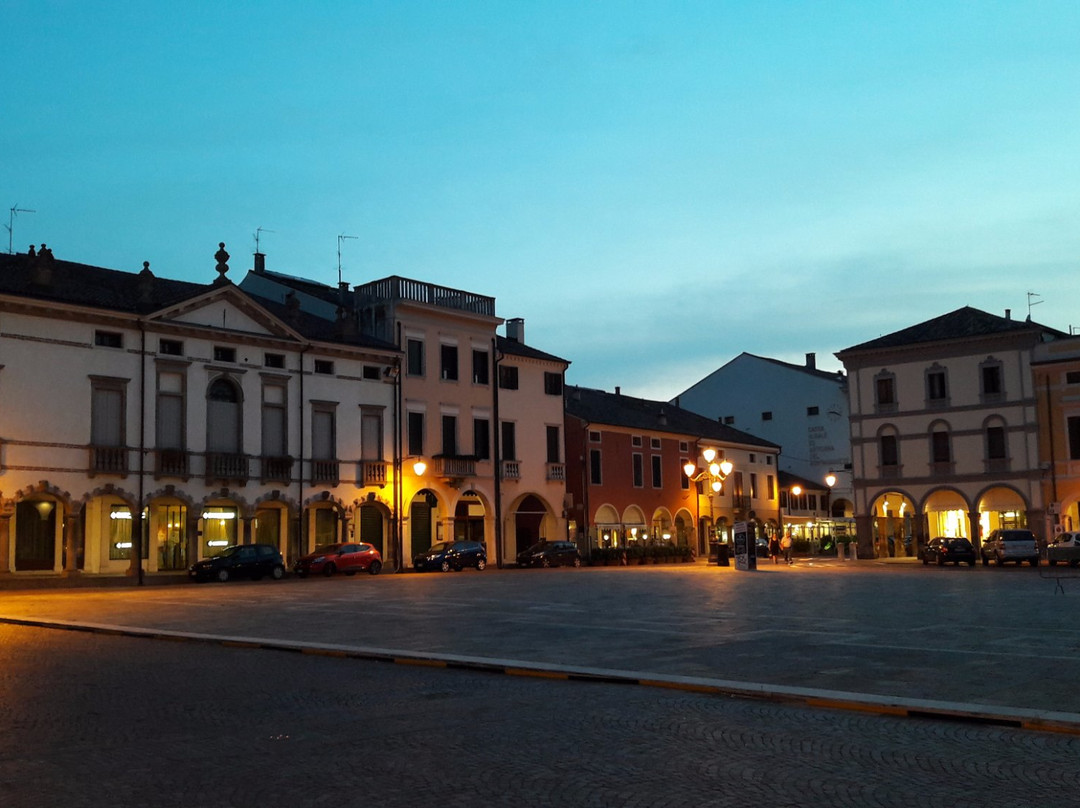 Piazza Maggiore景点图片