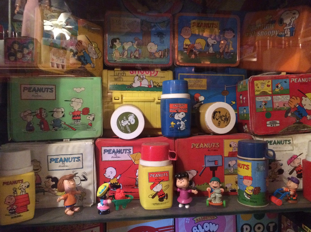 clarkes collectables景点图片