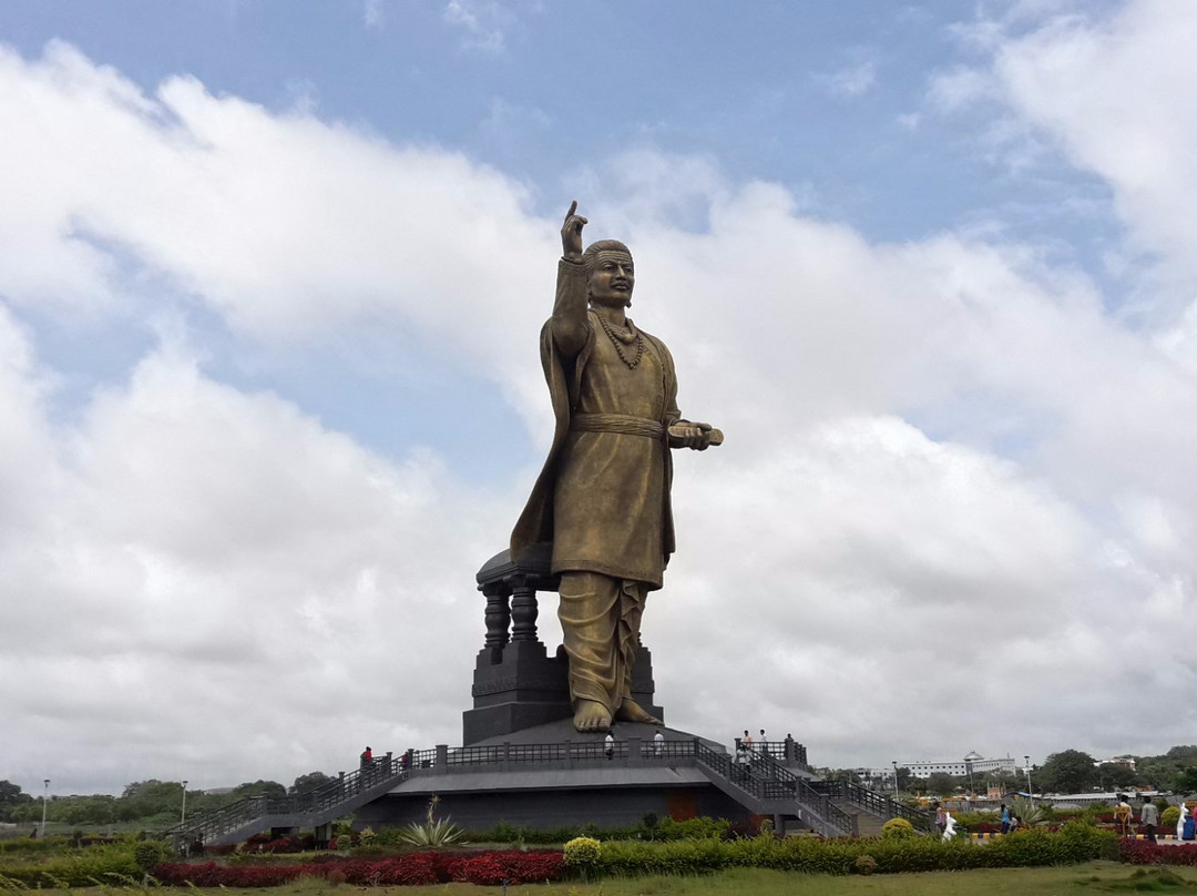 Basaveshwara Statue景点图片
