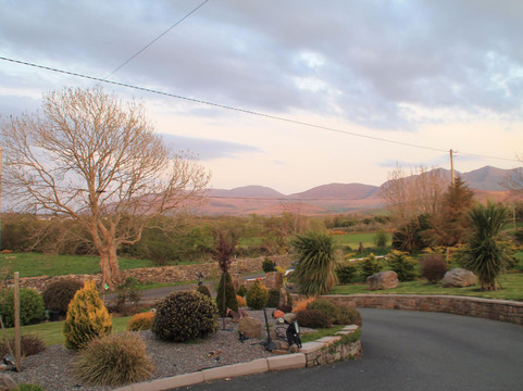 Maghanlawaun酒店住宿-Farmstead Lodge B&B