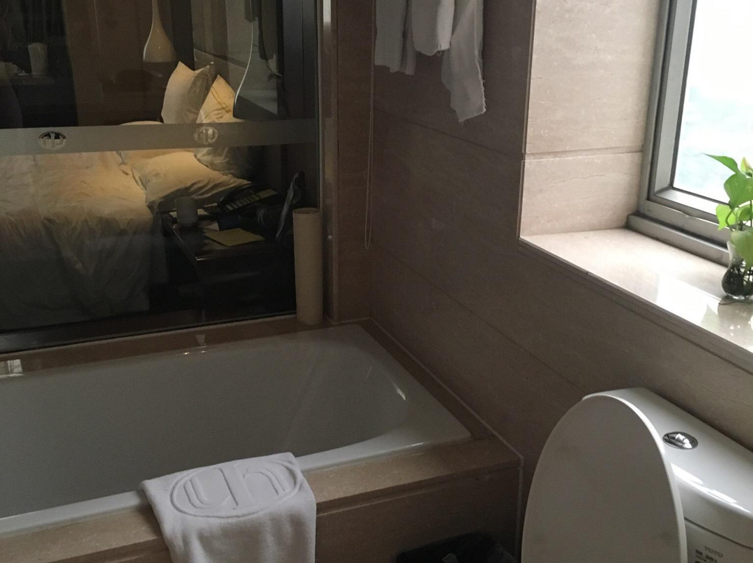 银濠假日酒店 主图