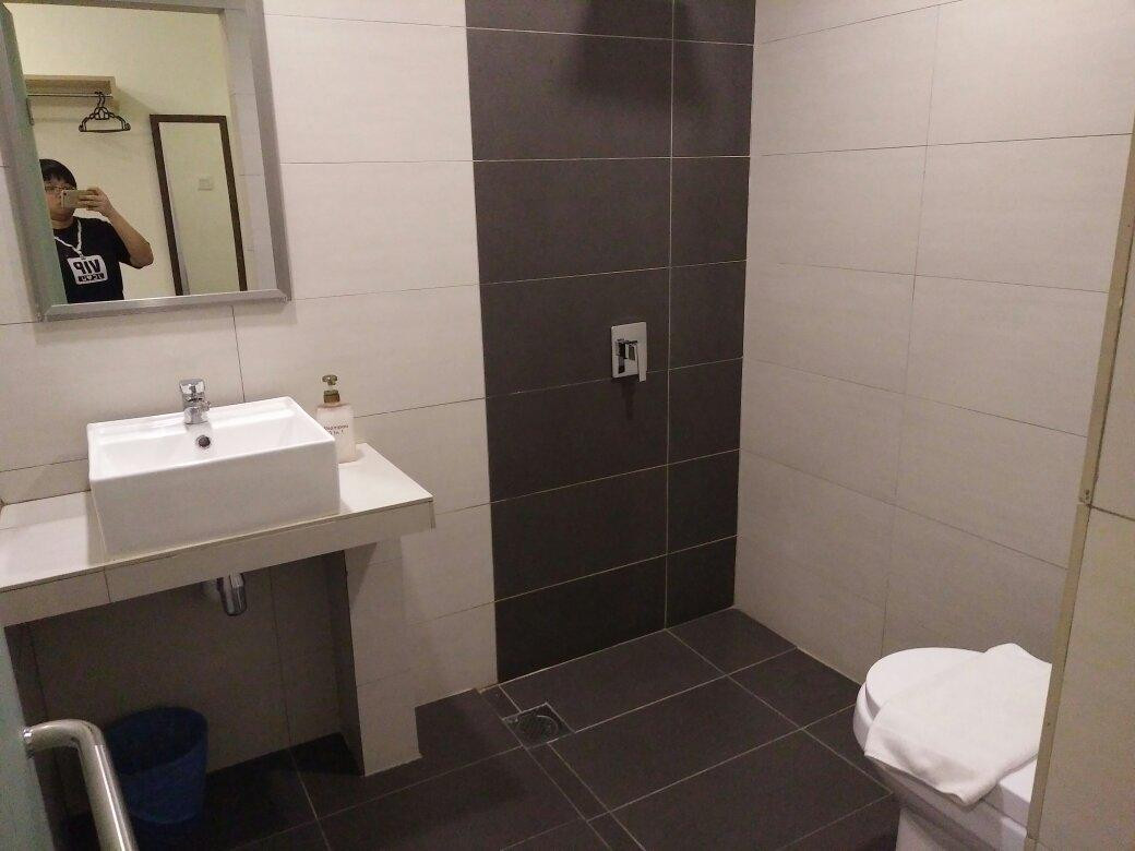 Orange Hotel, Sungai Buloh