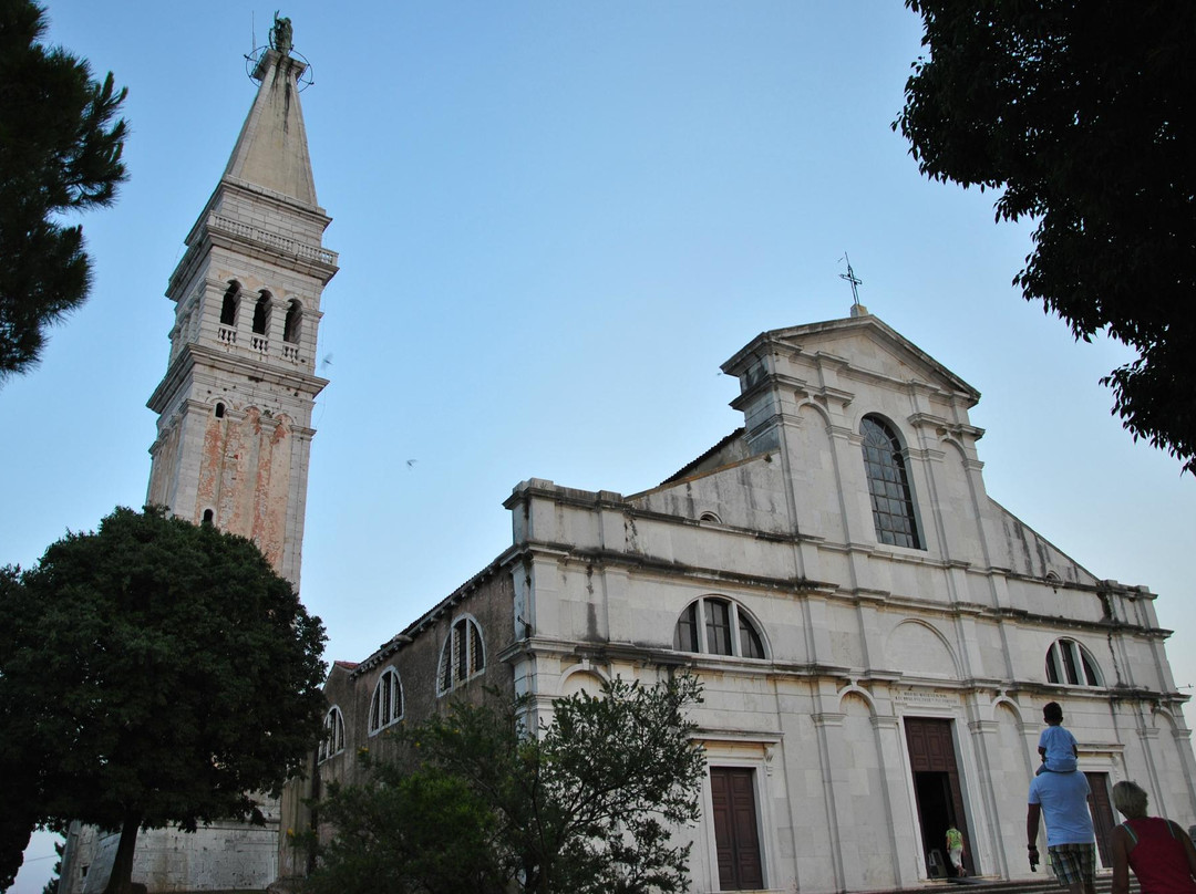 Church of the Holy Trinity (Crkva Svetog Trojstva)-罗维尼必去景点