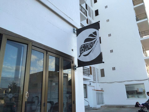 Es Cornet Lounge Bar-Portocolom必去景点