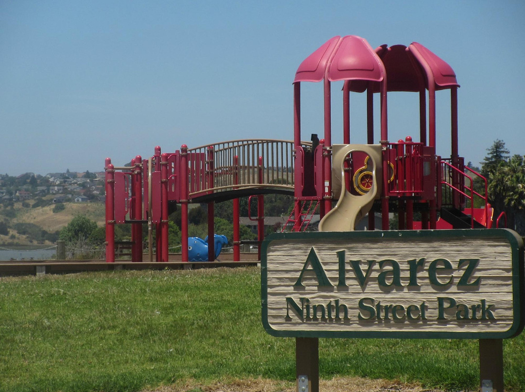 Alvarez Ninth Street Park-贝尼西亚必去景点