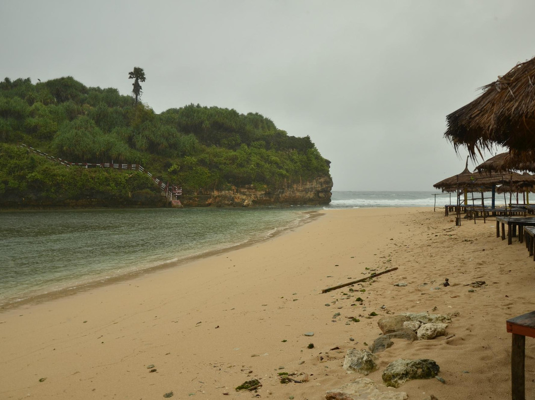 Drini Beach景点图片