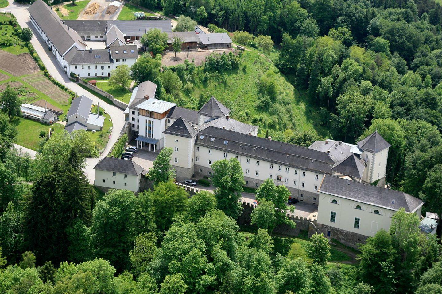 Gaestepension Kloster Wernberg-浴室