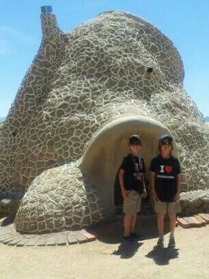 Cal Earth Homes-希斯皮里亚必去景点