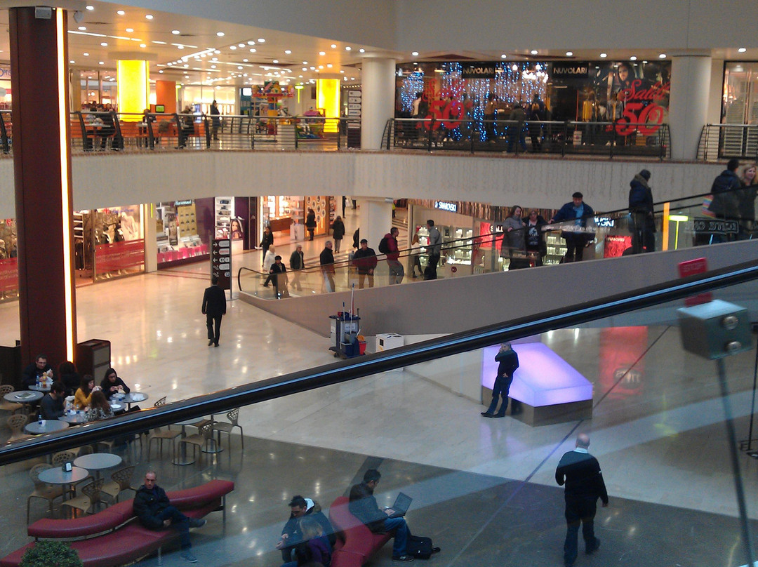 Centro commerciale Metropoli景点图片
