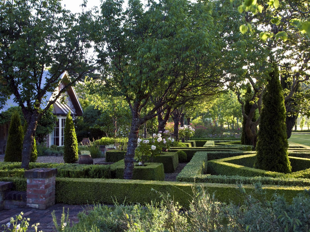 Frensham Gardens景点图片
