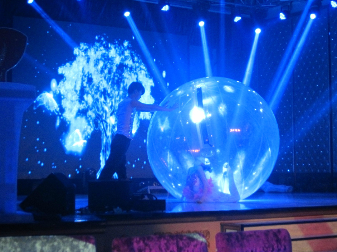 红事会大酒店主图