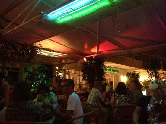 Viva bar-Dassia必去景点