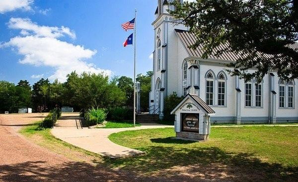 St. Cyril and Methodius Catholic Church景点图片