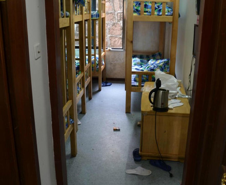 黄山白鹅山庄主图