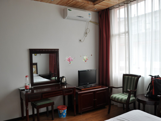 般若·莲客栈主图