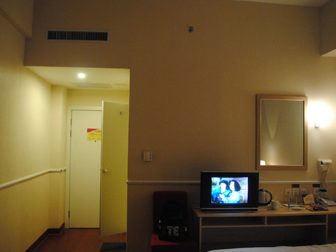 武汉艳阳天新荆楚酒店黄鹤楼店主图