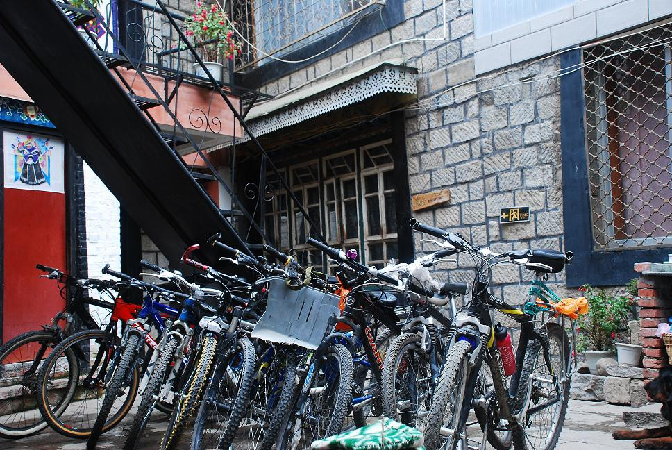拉萨风马飞扬旅舍（大昭寺八廓街店）主图