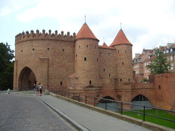 Warsaw Barbican (Barbakan Warszawski)景点图片