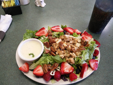 Shakers American Café主图