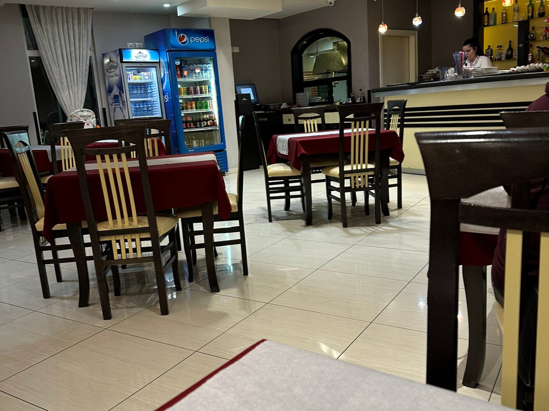地拉那洛德酒店主图