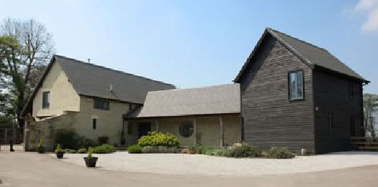 Glebe Farm-官方