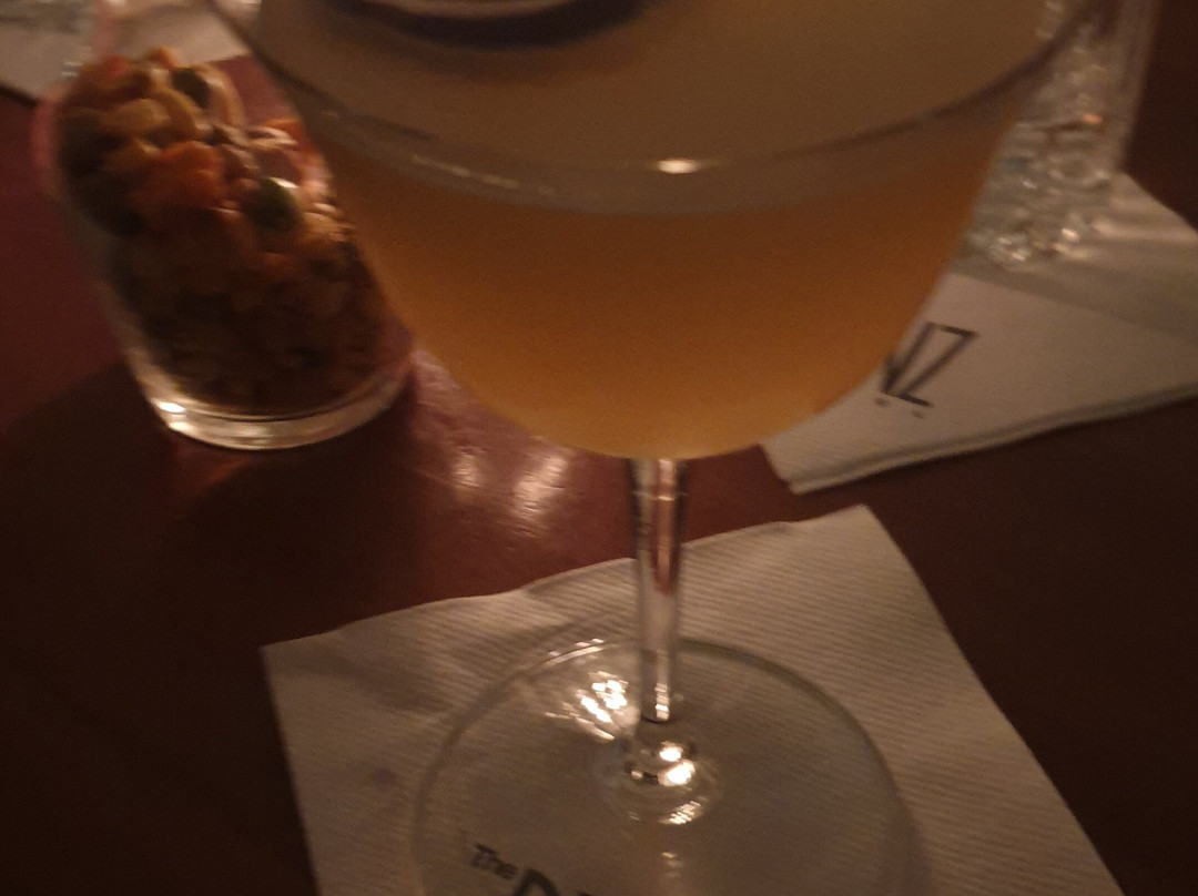 奔兹酒店主图