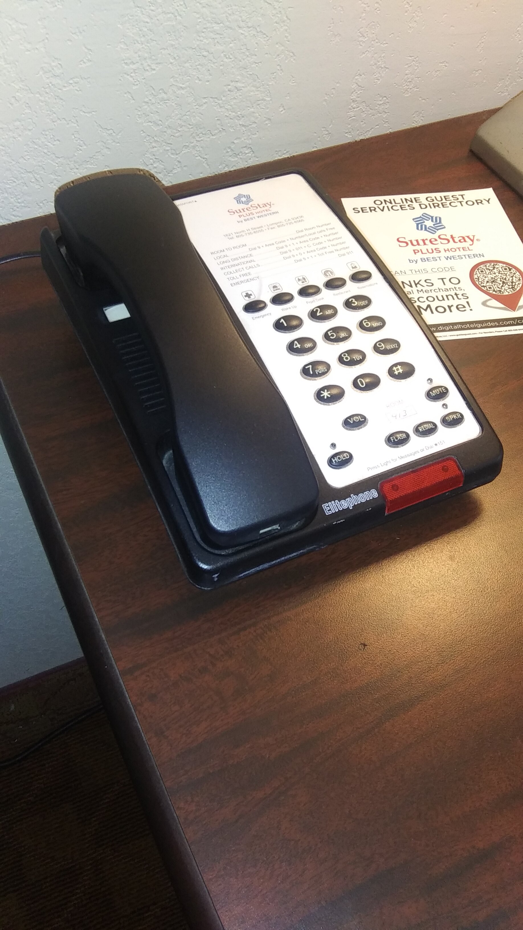 隆波克谷套房酒店-客卧