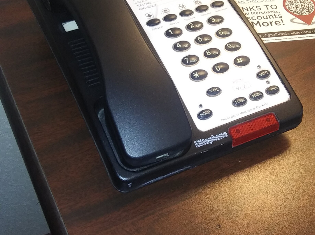 隆波克谷套房酒店主图