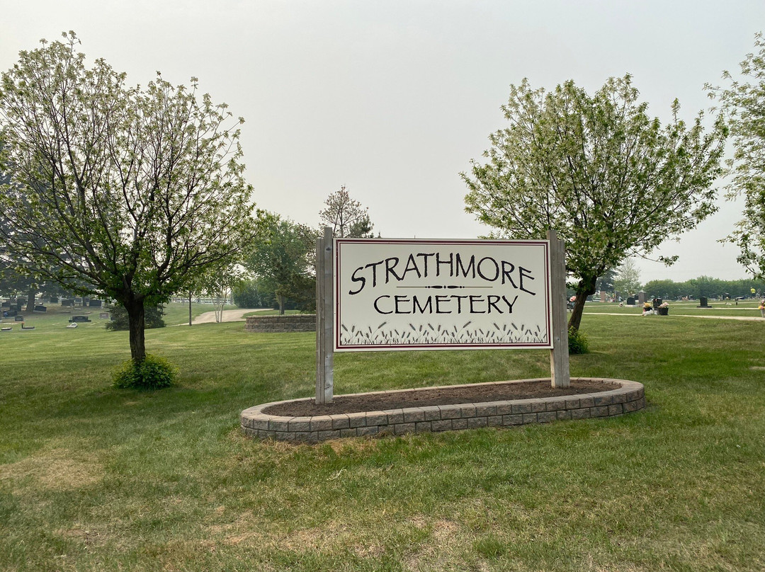 Strathmore  Cemetery-Strathmore必去景点