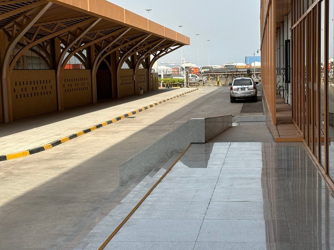 Escale International Hotel